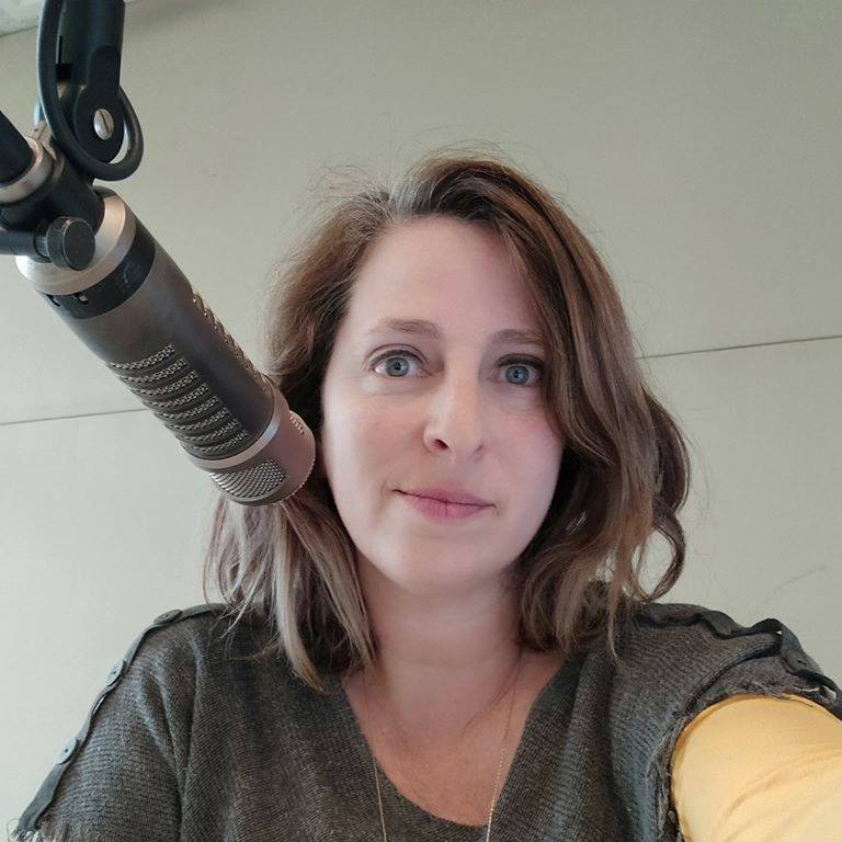 קריינית פרסומות, קריינית ג'ינגלים,